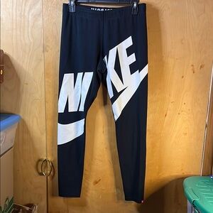 Nike Black and White Logo Leggings NWOT